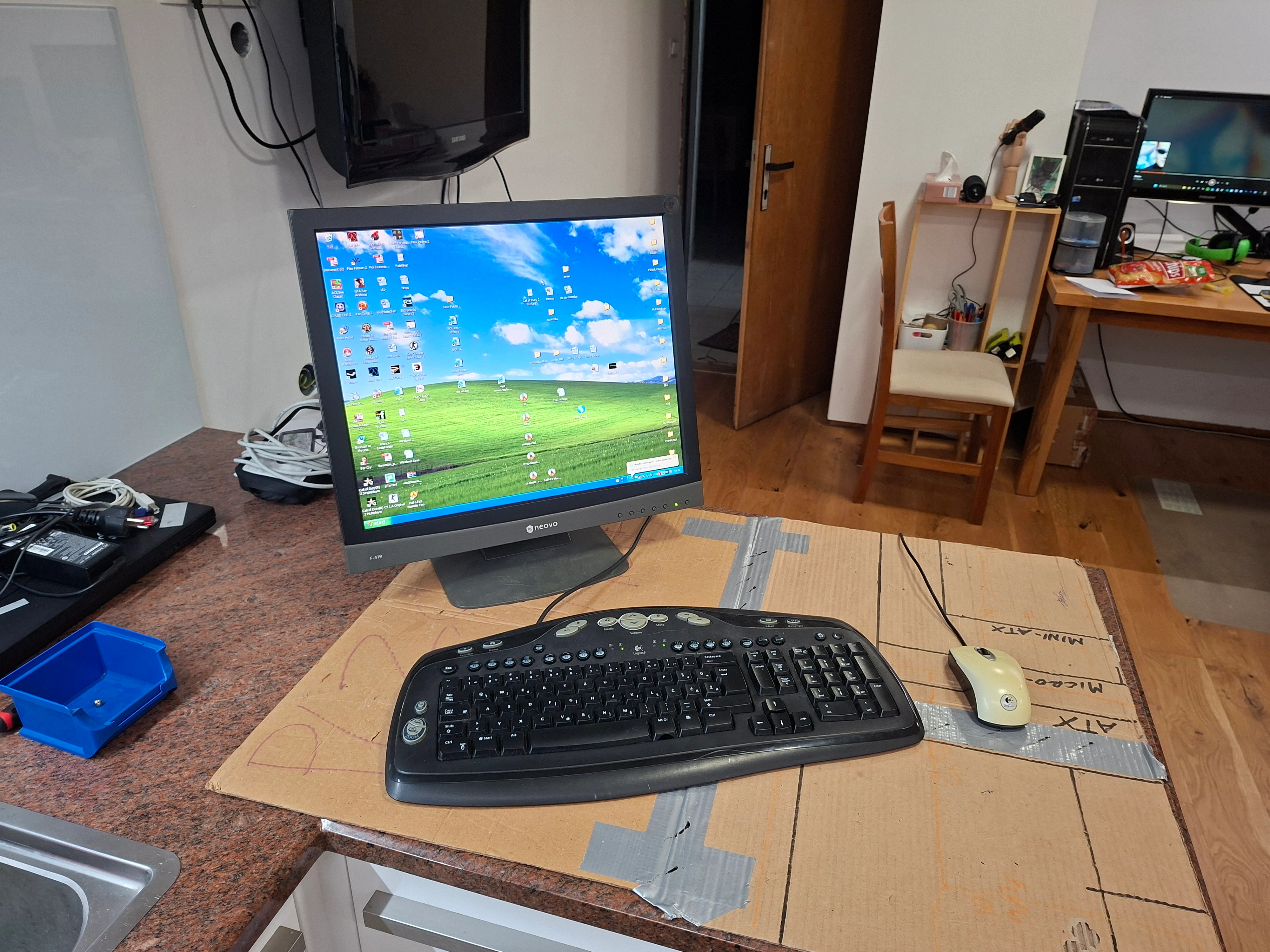 Popravljen Monitor F419